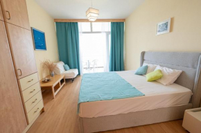 Beachfront Studio with Private Path to the Sea